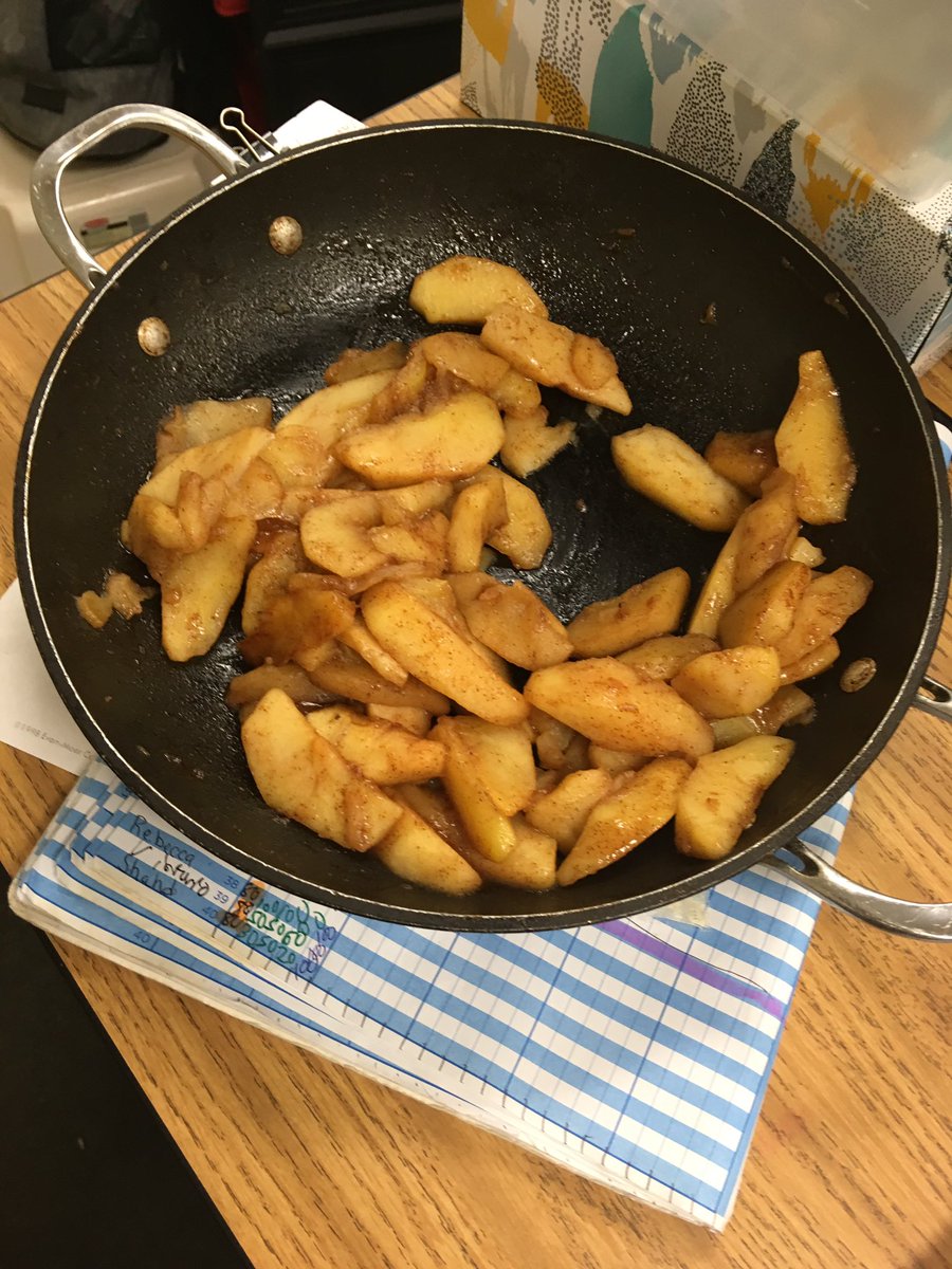 super_surbrook's tweet photo. Learning about products of Virginia with home made apple sauce and fried apples right from the Blue Ridge Region Yummy!#MacheNation https://t.co/HbwqiV5QOS