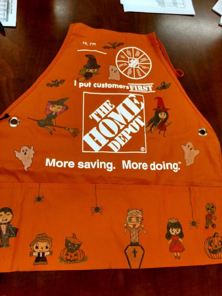 TaylorK_HD's tweet photo. CAM apron decorating contest! https://t.co/runpX6KsuY