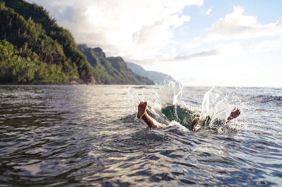 GetSkinnyGene's tweet photo. Do you feel like your current health routine is drowning you?

Skinny Gene is cheaper than a gym membership and can be done in three steps.  

Learn how here 👉 https://t.co/ALuXuV12Ra​

#GetSkinnyGene https://t.co/YS5NxS98pt