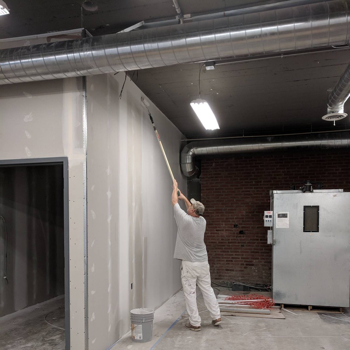 made_stl's tweet image. Action shot of the day: painters hard at work. Look at those fresh walls! 👀#stlmakers #makerstudio #madeinstl #maker #artist #designer #entrepreneur #renovate #stlouis #stl #inventor #workshop #makerspace #create #makingamakerspace #photooftheday