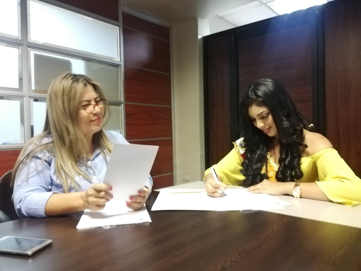 SantaLuciaGad's tweet photo. Hoy nuestra embajadora de la belleza Luciana, Angie Pita, es inscrita oficialmente en el certamen de belleza, Reina del Guayas👑
Los mejores augurios y éxitos #Santa_Lucía está contigo.
#BellezaDeMiTierra
#AngiePrimera https://t.co/tgVS6HA9ab