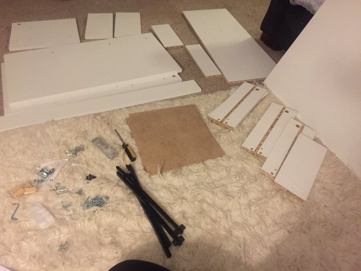 LinzieP17's tweet photo. 2 π« required but you only got you...... π€·πΌββοΈππ» Canβt wait to wish my baby girl a happy birthday tomorrow π§π»πππ¦ #flatpackqueen #tooold #babygirl #birthdaygirl https://t.co/WoeLbenBzA