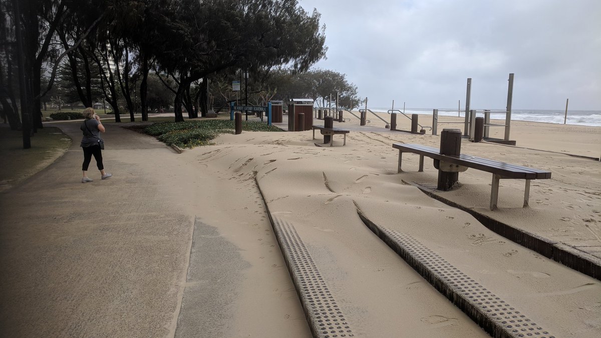 Damien Larkins tweet media