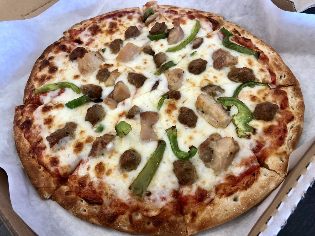 Itechpizza's tweet photo. Unlimited toppings Pizza $8.50. https://t.co/nWMeYZw2Hw