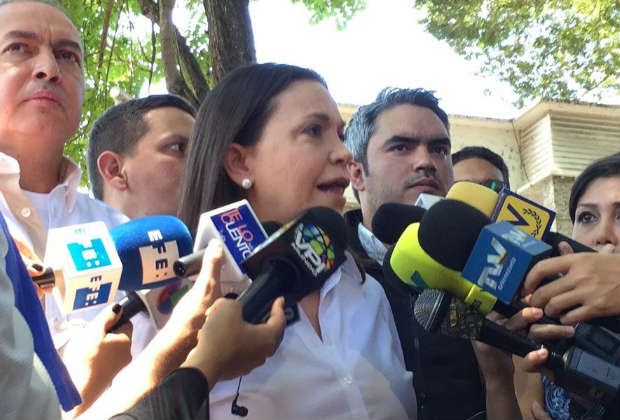 MCM: El diálogo solo busca la permanencia de Maduro en el poder - tinyurl.com/y9ygy9cb