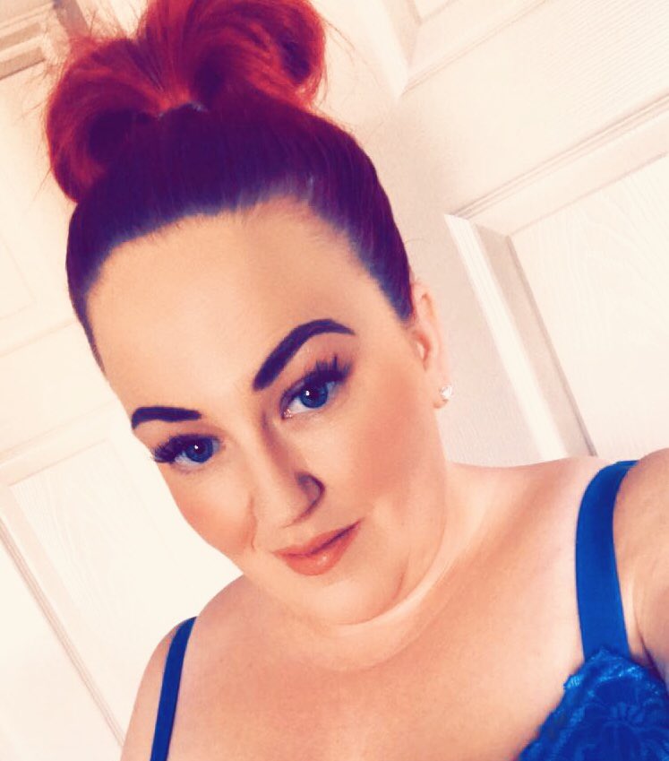 BecciBoon's tweet photo. When life gets you down and you think what’s the point ...you just got to keep smiling pick yourself up dust yourself off put your big girl panties on and get on with it show them your a better person and nothing is going to get you down 🖕🏻❤️😍🤣😝🖕🏻 https://t.co/GT655vK6fH
