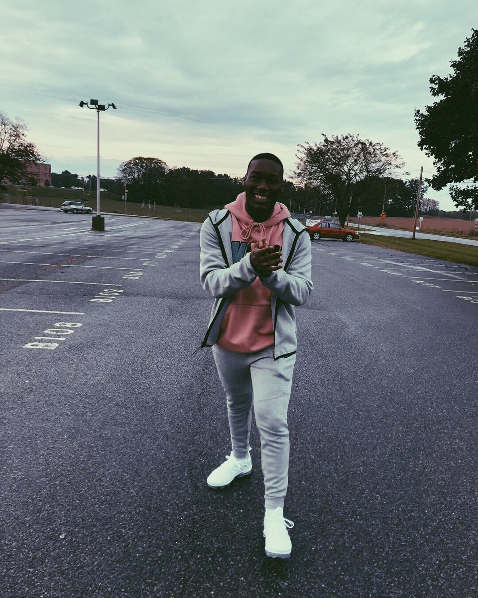 klilbrown24's tweet photo. #wetheLGBTQ 🤩🤩 https://t.co/K6EzcMGZVL