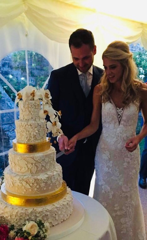 We have had an interesting summer of cake! There have been fewer wedding but more privacy agreements. This is a picture that our gorgeous couple are happy to share, we loved working on this blush cake with sugar icing, sugar orchids and hand piped detailing.