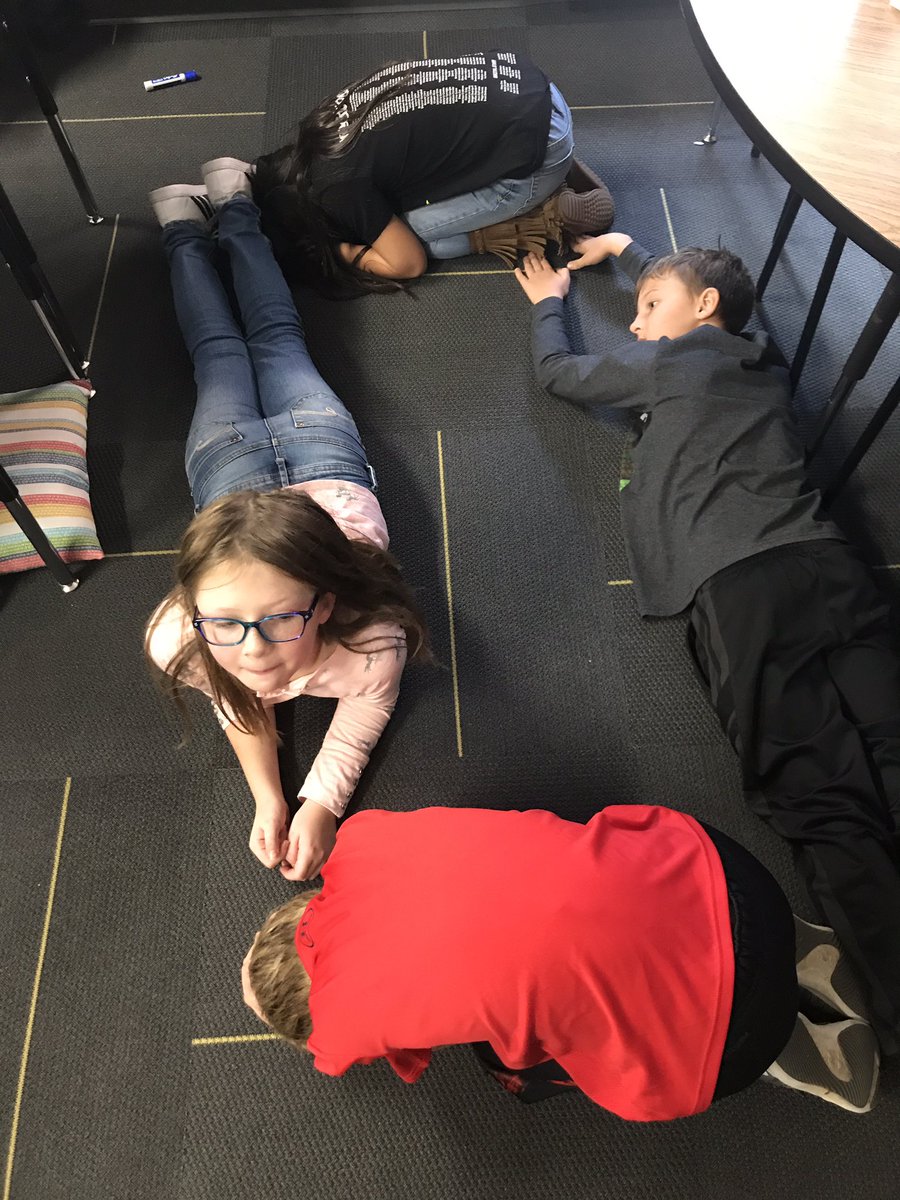 AmieGraybill's tweet photo. We played a little game of formations in 2nd grade today. #classbuilder #kaganbuildscommunity https://t.co/L5Grjaycbd