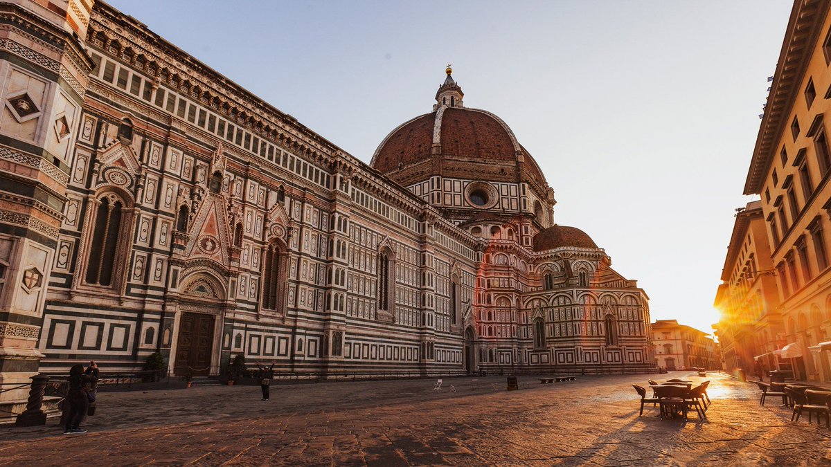 PuttingAPinInIt's tweet photo. Look who was featured on @CNTraveler! (3rd story down) https://t.co/LyyBbTlOj8 #travelblogger #firsttimeabroad #internationaltravel #travelblog #DreamsComeTrue #italy #aupairlife https://t.co/uYtix2SHdt