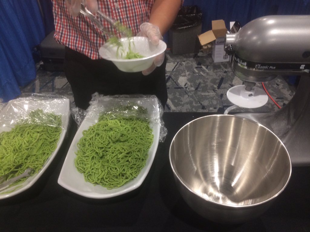 algaeindustry's tweet image. Getting ready try algae pasta  from @tritonalgae at the Summit! #algae2018 #tasteofalgae
