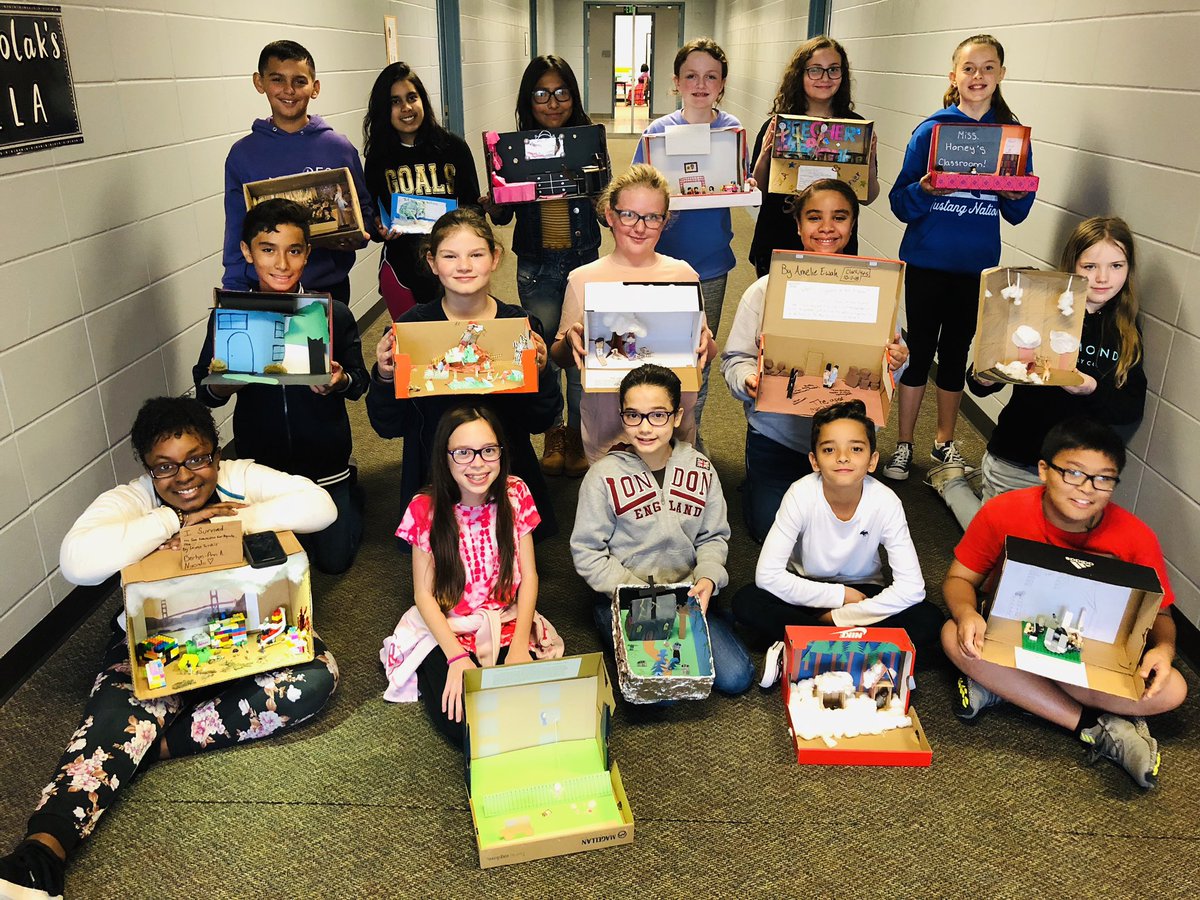 ClarkSoLit's tweet photo. How cool is this? Star students showing off their 3D scenes to creatively express learning. @HildebrandtKISD @KleinISD #readingrocks #creativegenius #starstudents https://t.co/QqE8XjKrf6