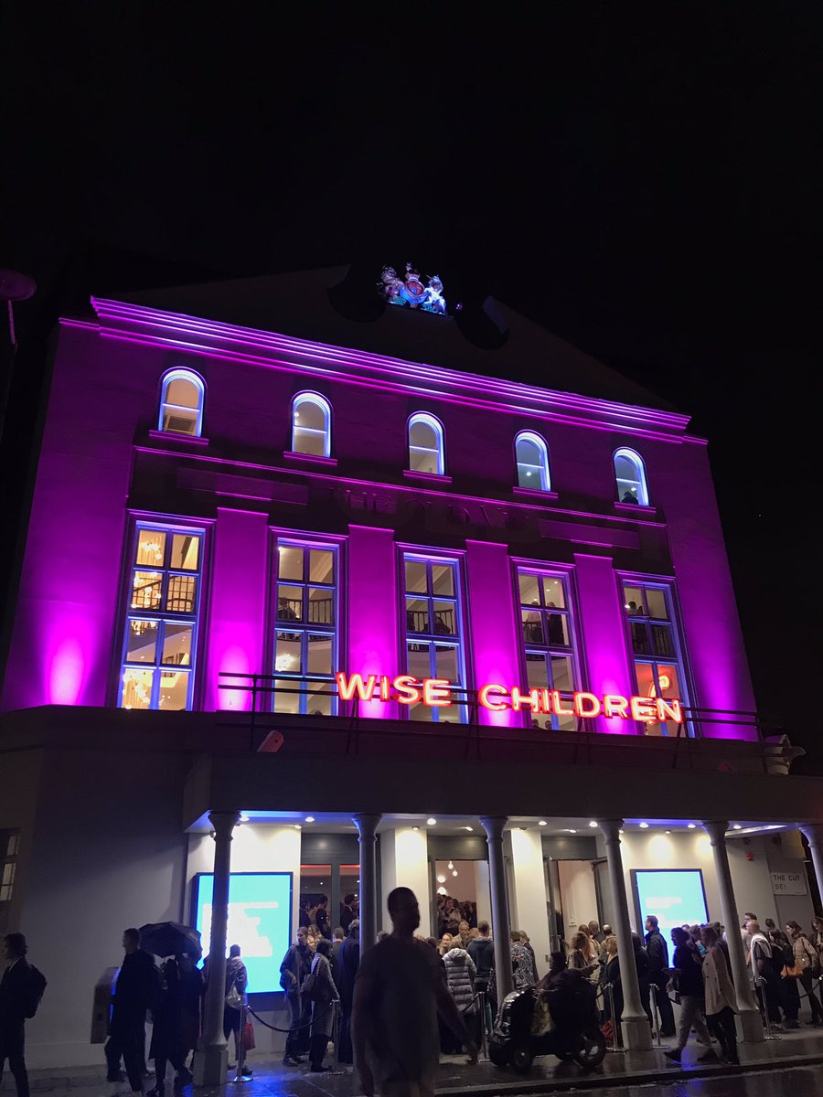 The sign in @oldvictheatre says it all. The range of productions this year has been superb. #WiseChildren is no exception; dynamic, funny, poignant & a talented cast & 🎩off to the creative team for the fantastic set & costume design too.