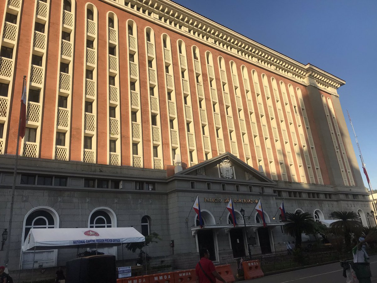 bamaquino's tweet photo. Magandang umaga mga ka-Bam! Nandito po tayo ngayon sa Palacio del Gobernador for Sen. Bam’s COC filing. Stay tuned for details and watch out for our FB live later. #SupportBam  [TeamBam] https://t.co/vOFIU1PvLj