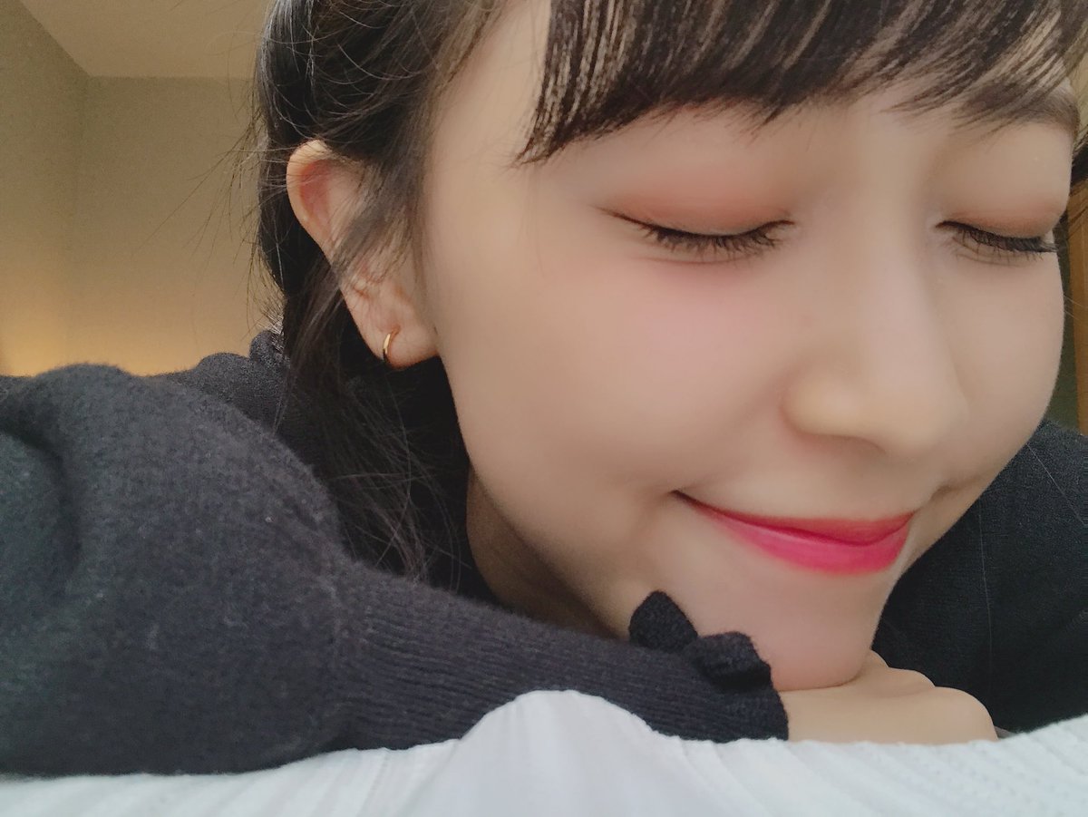 大川柚 Desurabbits おはよう 眠すぎて電車で立ちながら寝てて命のけけを感じました 立ち寝は良くないね みんなも気をつけてね 笑 ですラビッツ ですラビ