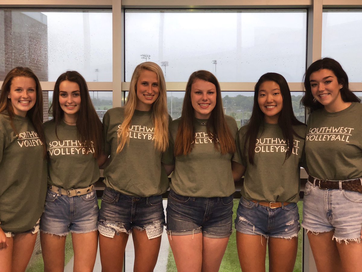 Come support your SW Volleyball seniors tomorrow night for SENIOR NIGHT as they play on their home court one last time. Ceremony starts at 5:45 and the game against Olathe South will follow. There will be FREE PIZZA for fans🍕 We hope to see you all there!!💚🌟🏐