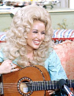 Dolly Parton tweet media