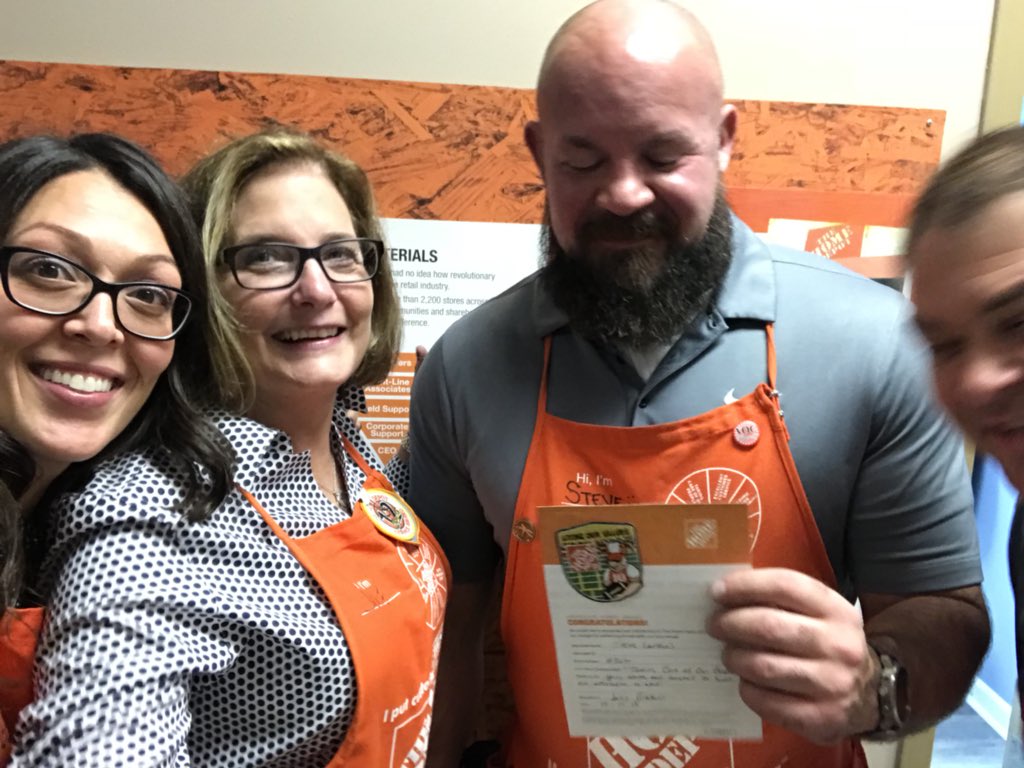 Julie Giattino tweet media