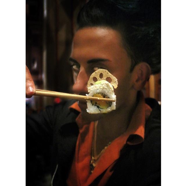 sssourabh's tweet image. this is how eye roll 🍣 😉🥢 #doublePUN #sushiroll #eyeroll ift.tt/2CNaYVt