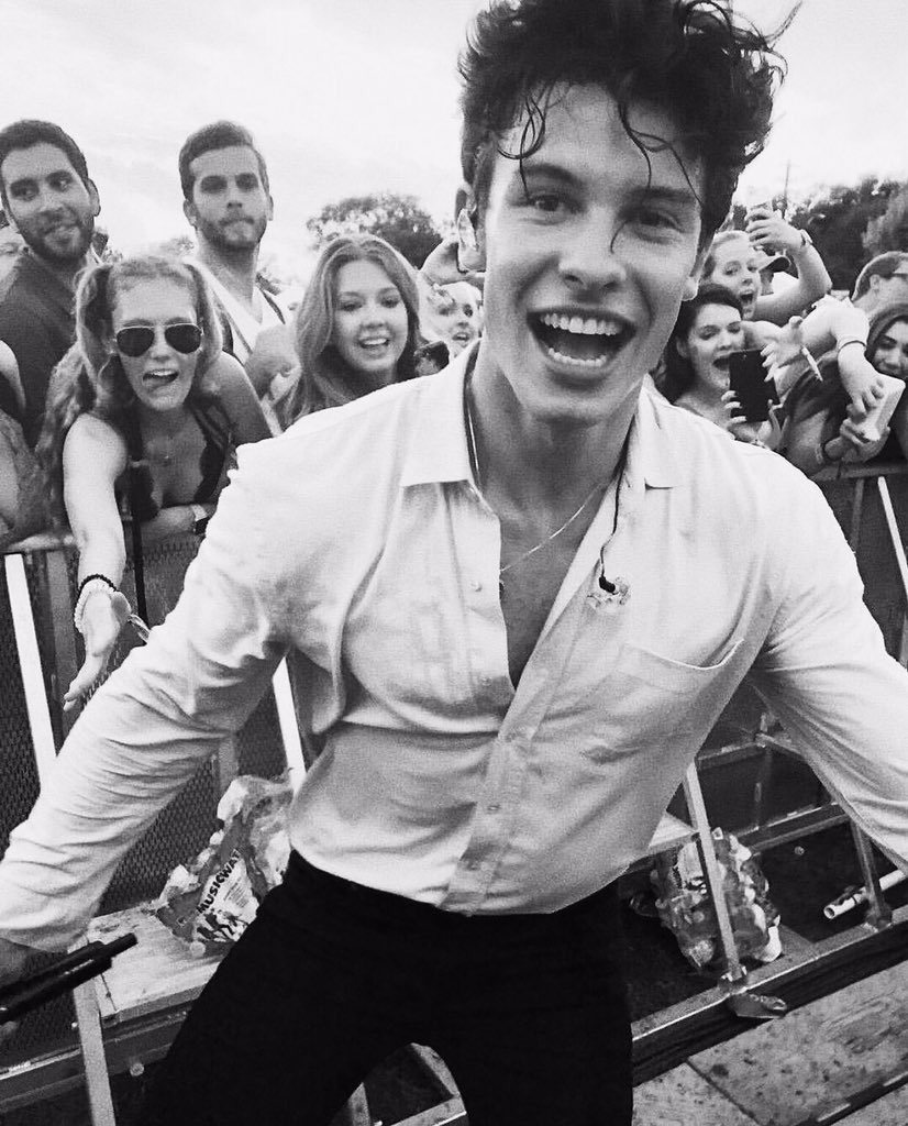 Shawn Mendes (@ShawnMendes) on Twitter photo 15/10/2018 22:55:56 Lol Lol