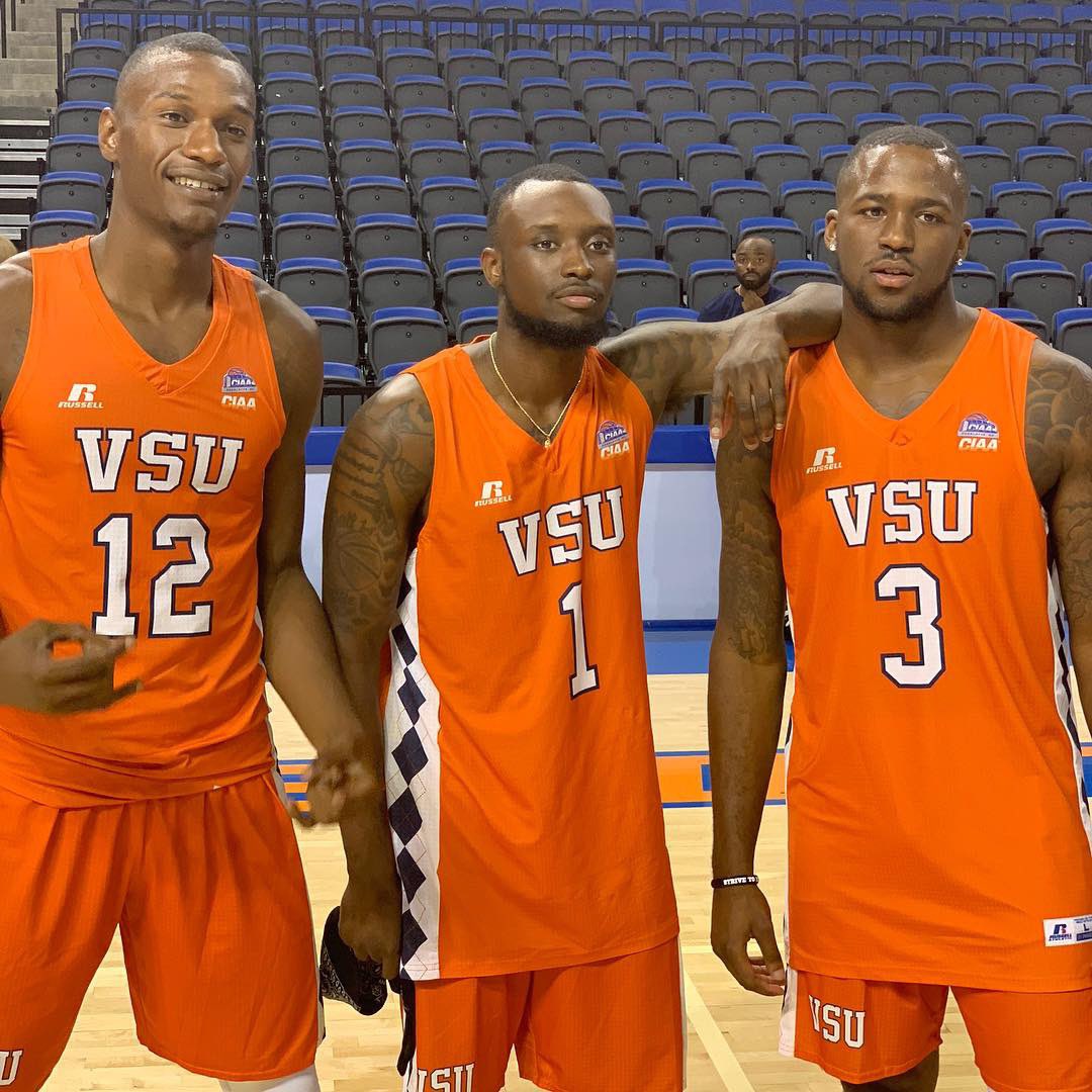 VSUMBB's tweet photo. Brotherhood🤞🏾🔶🔷🏀 #VSUBasketball https://t.co/Xhr91LHwlV