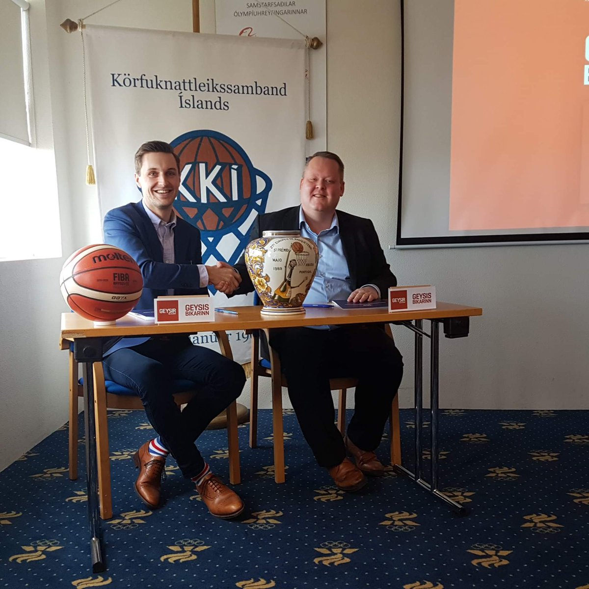 Við hjá KKÍ erum mjög ánægð að fá Geysi bílaleigu sem okkar samstarfsaðila.Geysir er öflugt, rótgróið fyrirtæki sem þekkir vel til körfuboltans á Íslandi.Það verður spennandi að starfa með þeim á næstu árum að efla körfuboltann og bikarkeppnina okkar #korfubolti #geysisbikarinn