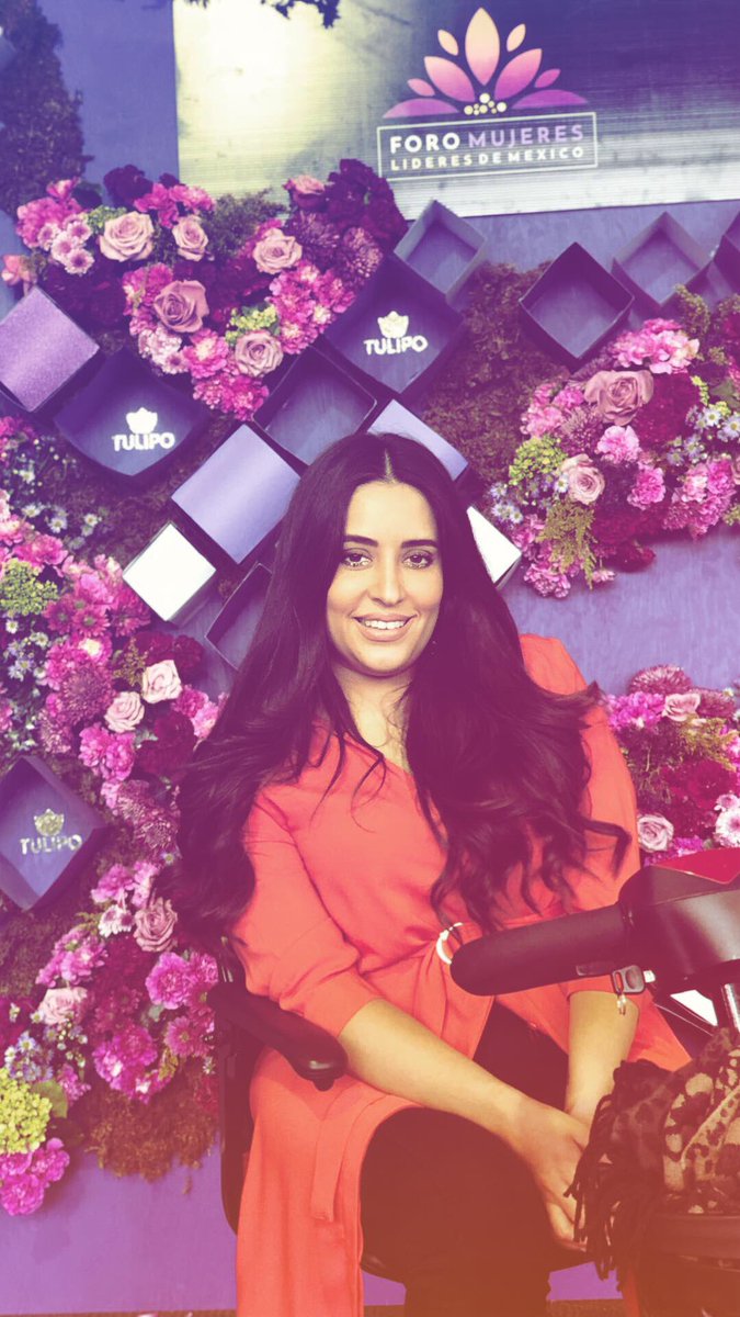 maryangel_'s tweet photo. Hola, tú. #FMLMX https://t.co/euNa6zYPE6