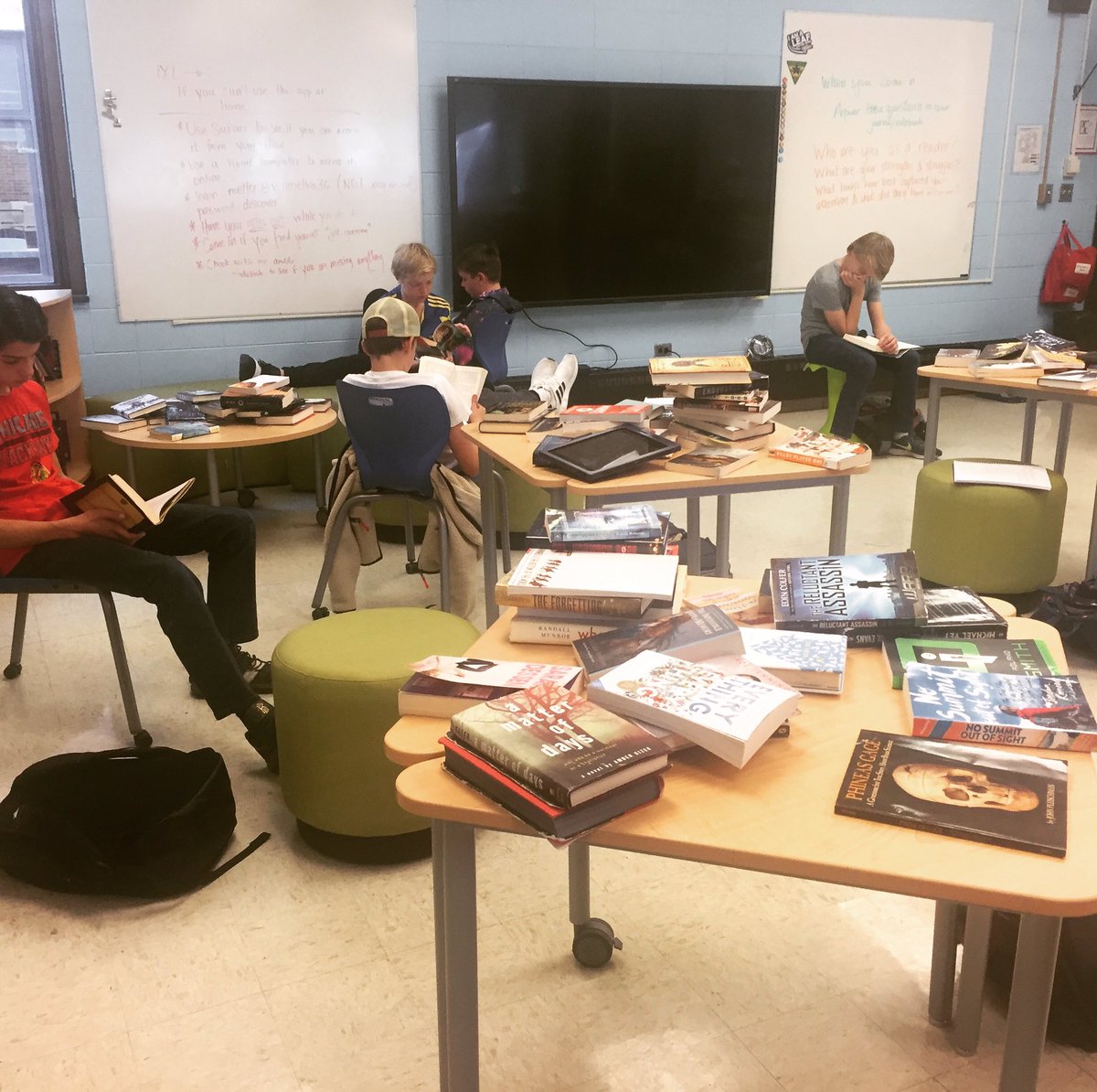 EtterEnglish's tweet photo. Today we dismantled the classroom library so that the 8th graders could pick independent reading books. #readingcommunity #YAlit https://t.co/rfj56zyfgu