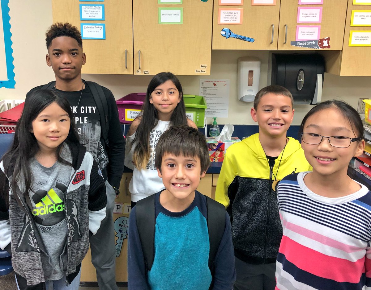 HuffmanStuCo's tweet photo. Introducing the 2018-2019 Huffman Student Council Officers! We are looking forward to an exciting year of leadership and action! @HuffmanHawksPYP @huffman5th #IBunstoppable #HuffmanPYP https://t.co/4jKg2aI6vb