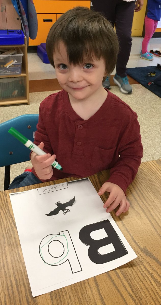 jennyk2295's tweet photo. Letter of the week, B is for Bat! We practice writing each letter and learn words that start with the sound each letter makes! #Littlelancerspreschool https://t.co/IzAFV1R3I6