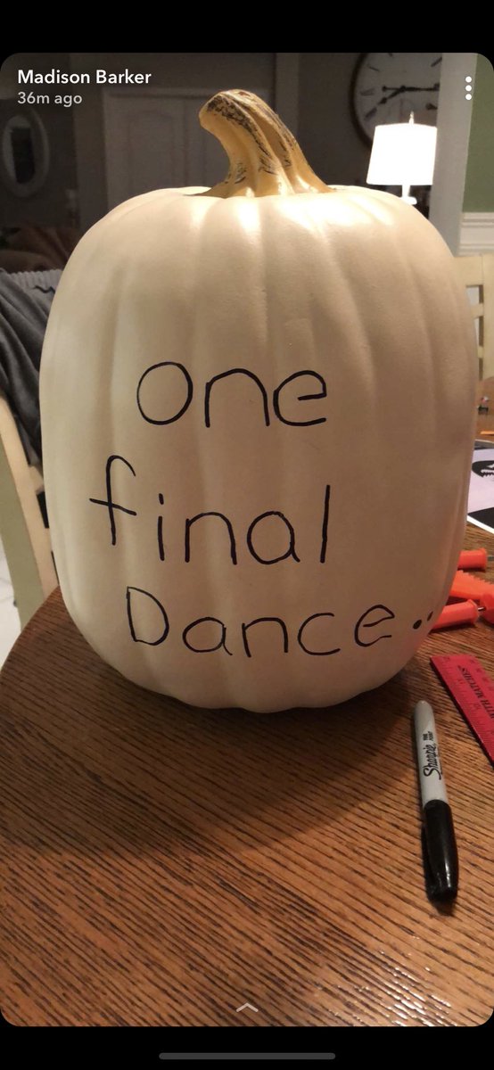 MadiBarker's tweet photo. Since I see you tweeting... maybe just maybe I can get you to look at my fail of a pumpkin that I made for Halloween! Love your biggest fan!!!!! #DWade #onefinaldance @DwyaneWade ๐๐๐ฅ https://t.co/ZRrduo47D8