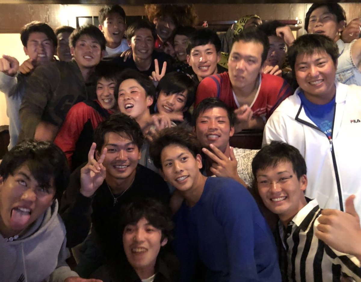 KsToshiki's tweet photo. 17年間の野球人生終わり！長かった～
親には感謝しかないし男四人もいるのに大学まで野球やらしてくれてありがとう
でも実際高校の時浅井先生と出会わんかったら野球続けてなかったと思う
ありがとうございました
んで飲み会も最高やった
四年最高♥️後輩ありがとね♥️
色んな人と遊びたい誘ってください https://t.co/1M6YApGz3w