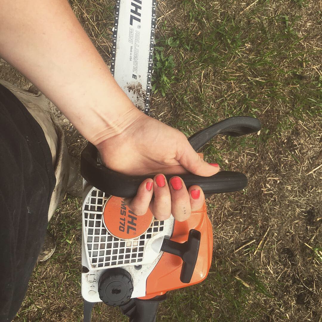Happy International Rural Women’s Day! May your nail polish always match your chainsaw 💅🏻🚜👩🏼‍🌾