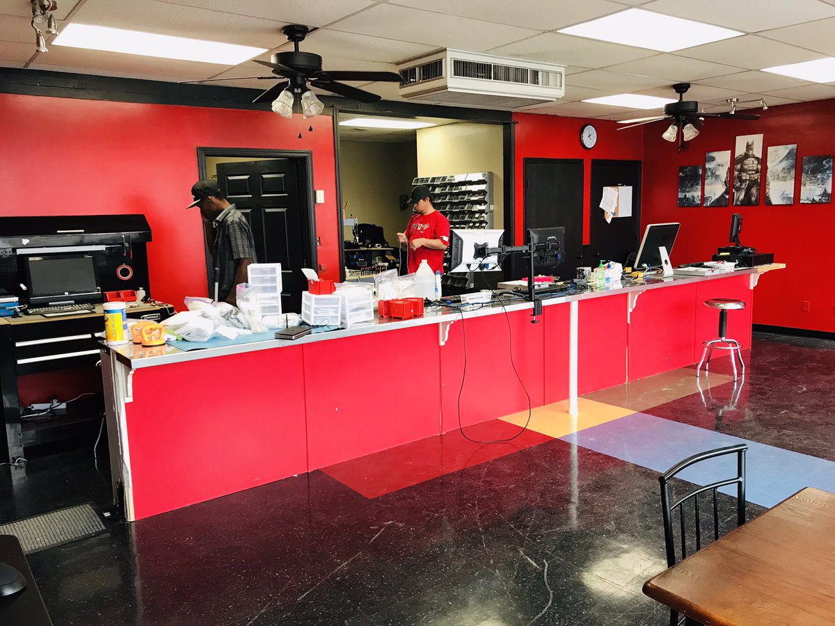 pclztahlequah's tweet image. We are open for business! Now next to GNC in the Stage shopping plaza! Come see us for all your Computer and Cell phone repairs!