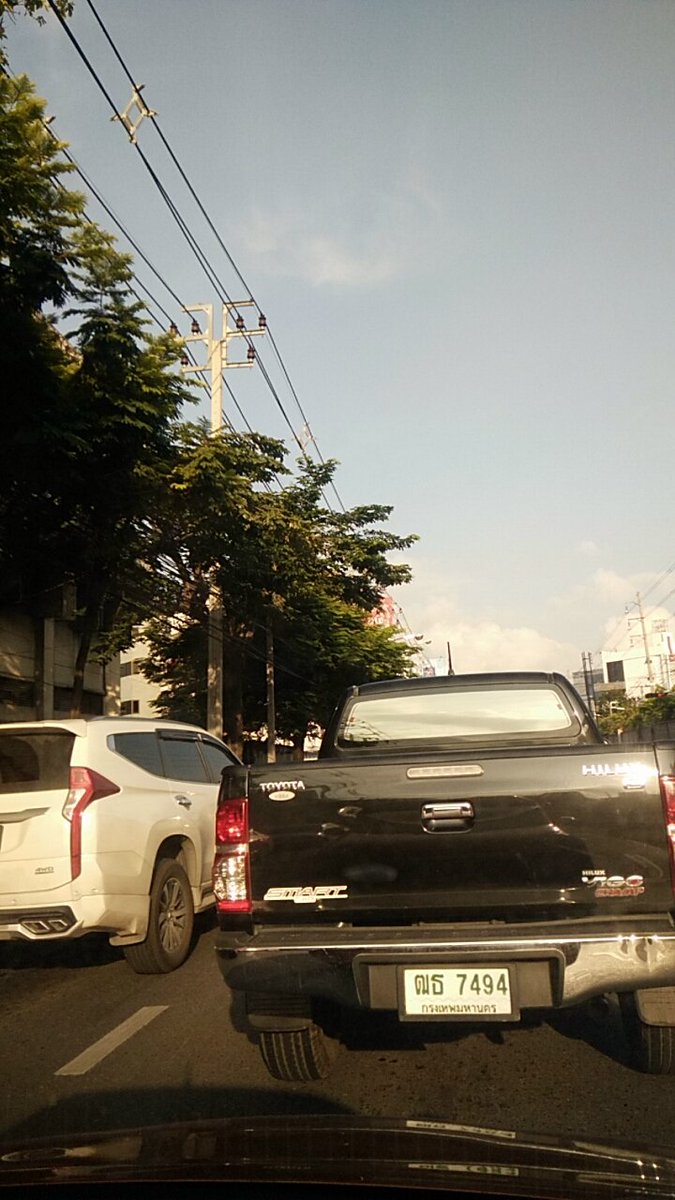loogplanoy's tweet photo. 07.30  ถ.ลาดพร้าวขาเข้าจากหน้าโรงพยาบาลเวชธานีมุ่งหน้าแยกลาดพร้าว101ติดนิ่งมา15นาทีแล้ว ขยับได้ทีละนิด @js100radio https://t.co/EnRX77jsVA