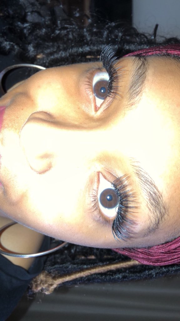 PrettyyMiss_'s tweet photo. Follow my lash page🤗 @MystiqueMinks #siuebgrjam18 DM FOR ANY QUESTIONS LADIES😘💕 https://t.co/5cJP2FpPia