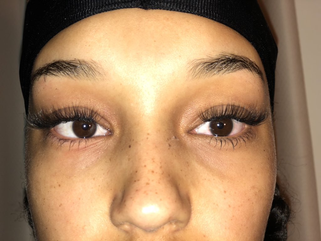 PrettyyMiss_'s tweet photo. Follow my lash page🤗 @MystiqueMinks #siuebgrjam18 DM FOR ANY QUESTIONS LADIES😘💕 https://t.co/5cJP2FpPia