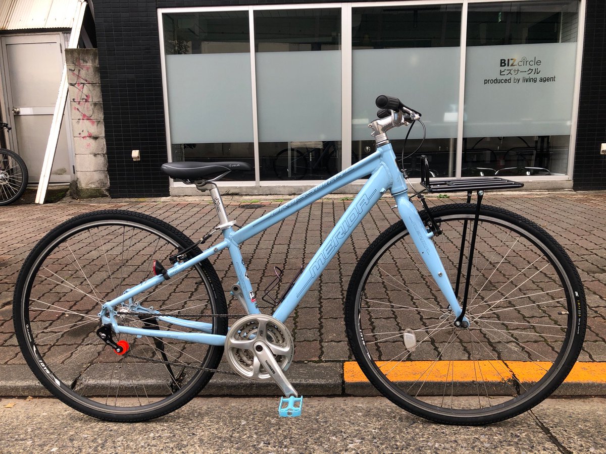IDEstore's tweet photo. しばらく乗ったクロスバイクを、シングルスピードにお色直し。
フロントラックも取付けてお買い物仕様に！
これでまた新たな自転車生活の始まり~
#grunge #singlespeed #idestore #グランジ #シングルスピード #高円寺 #自転車屋 https://t.co/UUTed9DEjd
