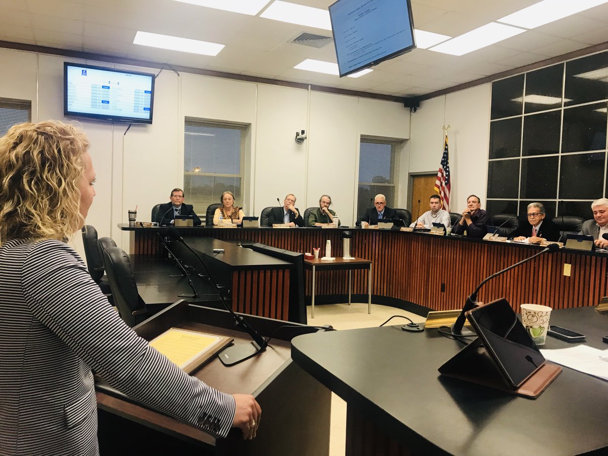 ASAPofAnderson's tweet photo. #ASAPofAnderson accepts Red Ribbon Week Proclamation at County Commission tonight. #RedRibbonWeek is a national campaign to promote drug prevention and starts next week Oct 23rd-31st. Thank you Commissioners for your support! #preventionworks https://t.co/6loZ8eu0Aq
