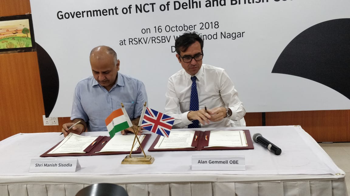 .@inBritish will train teachers of #DelhiGovtSchools towards coaching Spoken English to Class XI students!

MoU signed between Dy CM Of Delhi Govt @Minister_Edu
@msisodia & Alan Gamble of @inBritish

#SpokenEnglishInGovtSchools
#InspiredByIndia