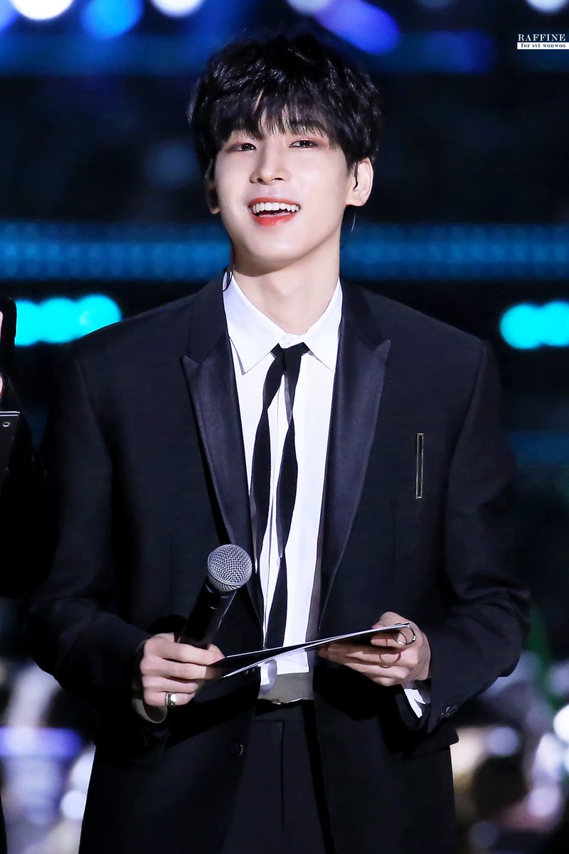 raffine_svtww's tweet photo. HQ) 181014 BBQ 슈퍼콘서트
멋쟁이 전엠씨🐱🎩✨
#원우 #WONWOO #ウォヌ #SEVENTEEN @pledis_17

https://t.co/87KeO5qLOD
https://t.co/9nQn60ywhj
https://t.co/WWmlWXfVbQ
https://t.co/3mXkQgERhZ https://t.co/N0E8tZuIns