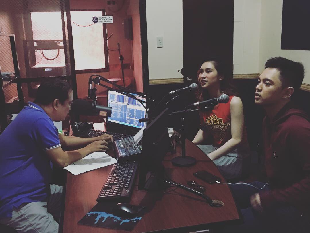 imjeremyg's tweet photo. Thank you Robinson’s Place Roxas and 105.7 Love Radio Roxas with DJ Tony Shark for having us! @IsabelaVinzon #loveradioroxascity https://t.co/rhathOMLzz