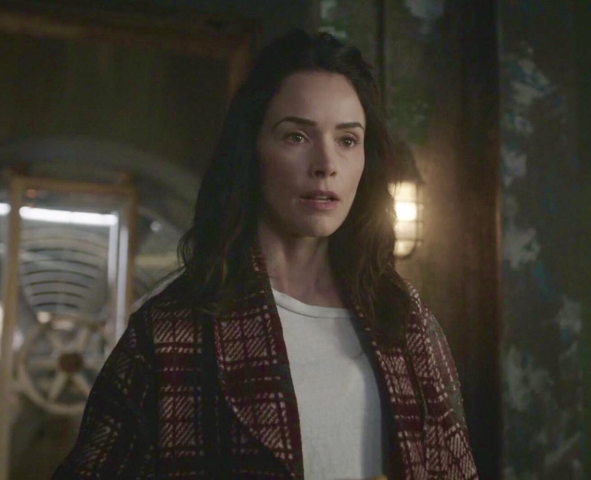 ChaucerKate's tweet photo. JFK has escaped, which is less than ideal.
#Timeless #WhereIsFlynn https://t.co/dim7kwSJD4