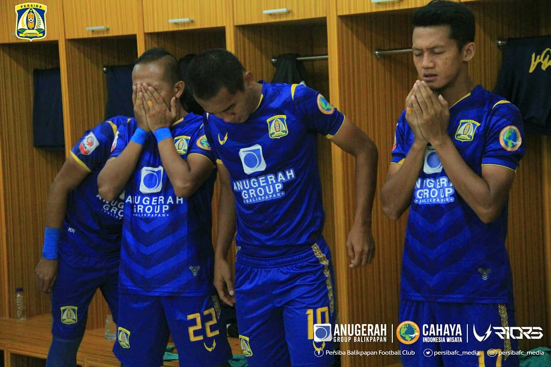 persibafc_media's tweet photo. Terima kasih kami sampaikan kepada seluruh elemen, pencinta dan pendukung Persiba yang telah mendukung tim Balikpapan selama bergulirnya Liga II 2018.  

#kamipersiba
#persibabangkit
#dlmd https://t.co/l8eO2z8YD4