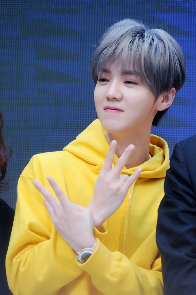 LUdarlingTH's tweet photo. 【HQ】181015 #LuHan - L'Occitane Event (cr.稚友i_) 2
https://t.co/gqFdVb1IdI
https://t.co/mYVvwyy9Sx
https://t.co/jKC07LQXT0 https://t.co/iXYq26EKxM