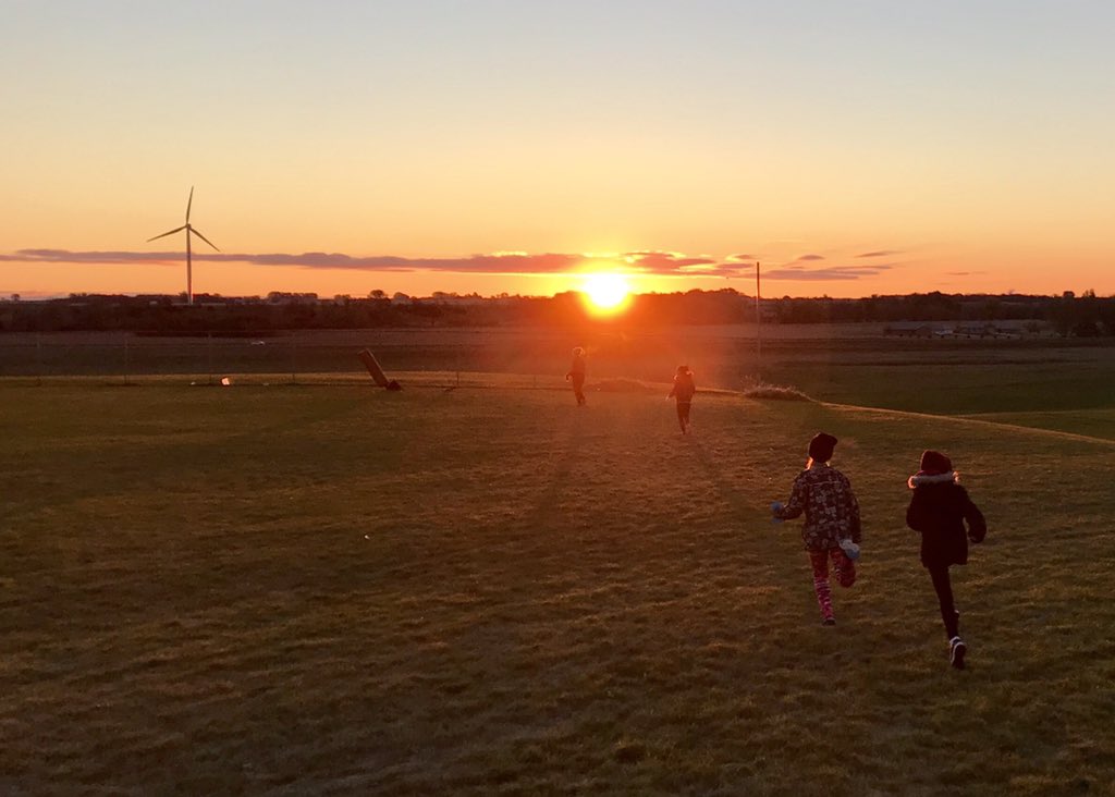 TigerPEFitKids's tweet photo. Because where else can you watch the sunrise with 70 of your students on a 23’ morning?! Proud of our Tiger Fit Kids building healthy bodies and boosting their brains! #fitkids #healthyhearts #buildingfriendships #steppingahead #studentsuccess https://t.co/s1ItX66rmL