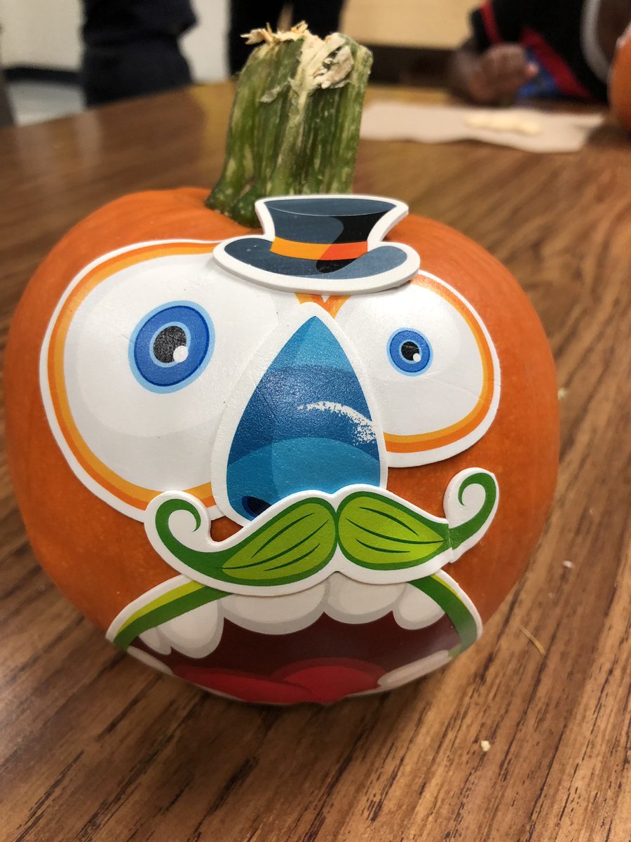 naomialejandro's tweet photo. Every afternoon is fun in TK, but silly pumpkins bring even more laughs! @tcbearden @WillisENorton @KarenPollard414 #MilamMemories https://t.co/rfgISTLHTP