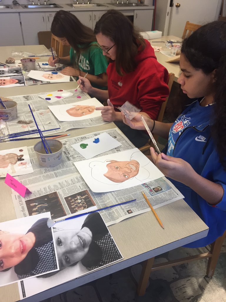 MercyArtDept's tweet image. Painting memories for adorable 3 year olds from Colombia on #DofD @MercyHighSchool #TheMemoryProject #shareyourtalents