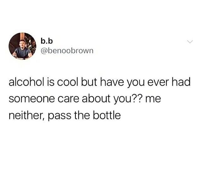 CauseWereGuys's tweet photo. The warmth of a whiskey bottle is equal to the warmth of a human body😂 https://t.co/LuCz1st7O3