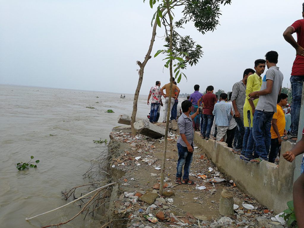 ECHO_Asia's tweet photo. PRESS RELEASE: European Union brings relief to victims of #riverbankcollapse in #Bangladesh  https://t.co/4735iZzjqz https://t.co/ZbhJfYuTRd